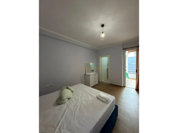 Tirane, shitet apartament 2+1+Ballkon Kati 5, 102 m² 170.000 € (Astir)