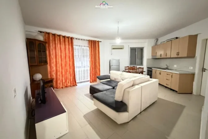 Tirane, jepet me qera apartament 2+1 Kati 1, 85 m² 420 € (kopshti botanik)