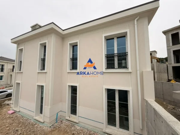 Tirane, shitet Vile 2 Katshe Kati 2, 524 m² 890.000 € 