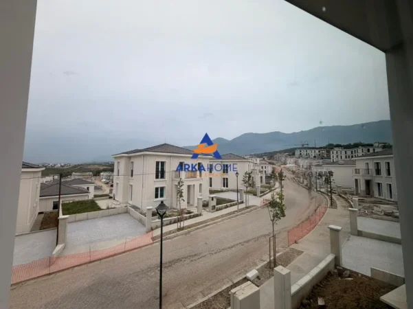 Tirane, shitet Vile 2 Katshe Kati 2, 524 m² 890.000 € 