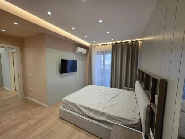 Tirane, shitet apartament 2+1+Ballkon Kati 3, 117 m² 370.000 € (Rruga e Durrësit)