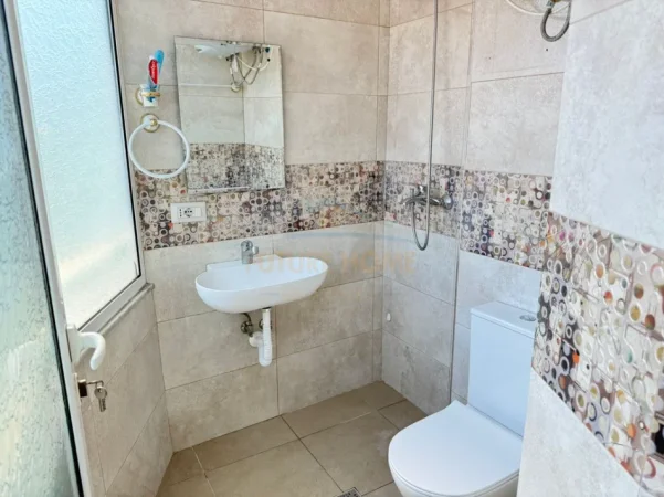 Tirane, shitet apartament 2+1 Kati 4, 126 m² 220.000 € (Selite)