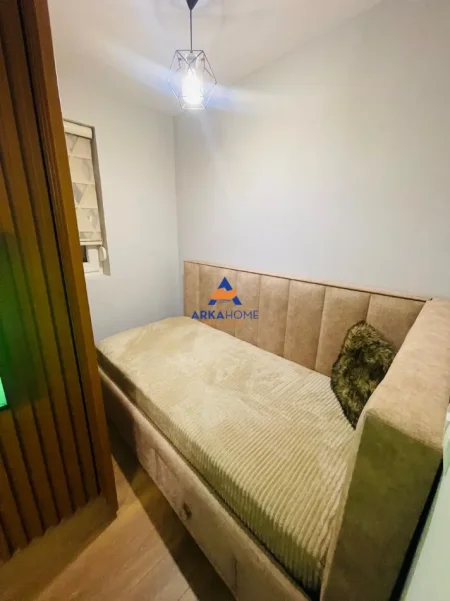 Tirane, jepet me qera apartament 1+1+Ballkon Kati 2, 62 m² 700 € 