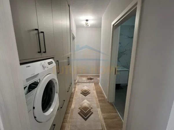 Tirane, jepet me qera apartament 1+1+Ballkon Kati 6, 82 m² 630 € (Kompleksi E88)