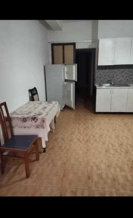 Tirane, jepet me qera apartament 1+1 Kati 1, 60 m² 270 € (Kodra e Priftit)