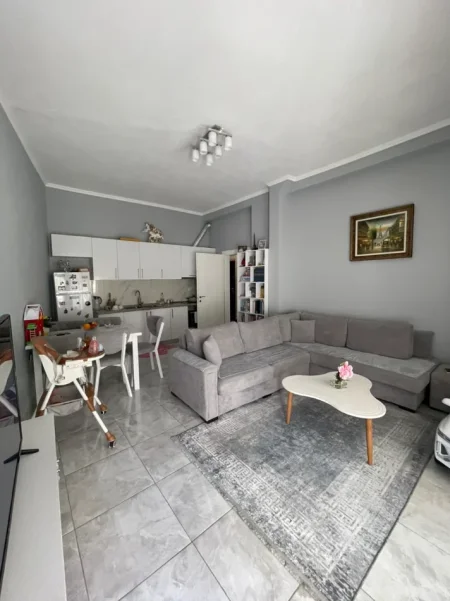 Tirane, shitet apartament 2+1 Kati 3, 83 m² 128.000 € (Fresk)