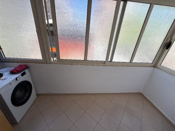 Tirane, jepet me qera zyre Kati 1, 80 m² 80.000 € 
