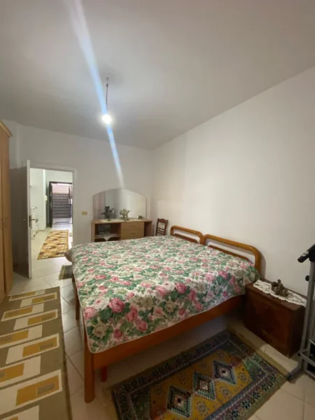 Tirane, jepet me qera apartament 2+1+2 Kati 1, 100 m² 600 € (Selite)
