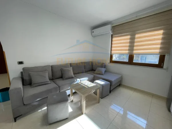 Shqiperi, jepet me qera apartament 1+1 Kati 4, 69 m² 550 € (Bulevardi i Ri)