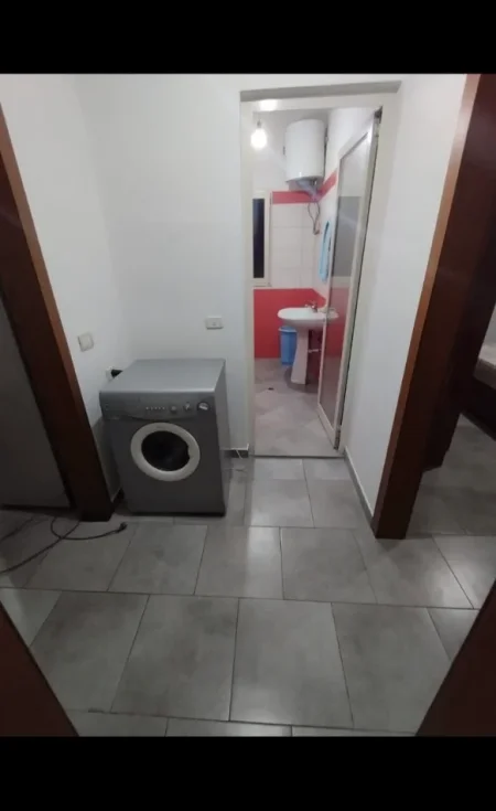 Tirane, jepet me qera apartament 2+1 Kati 3, 75 m² 350 € (Kodra e Priftit)