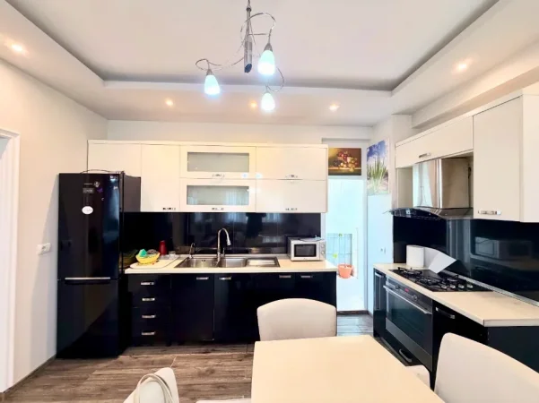 Shqiperi, shitet apartament 2+1+Aneks+Ballkon Kati 6, 93 m² 258.000 € (Kopeshti Zologjik)