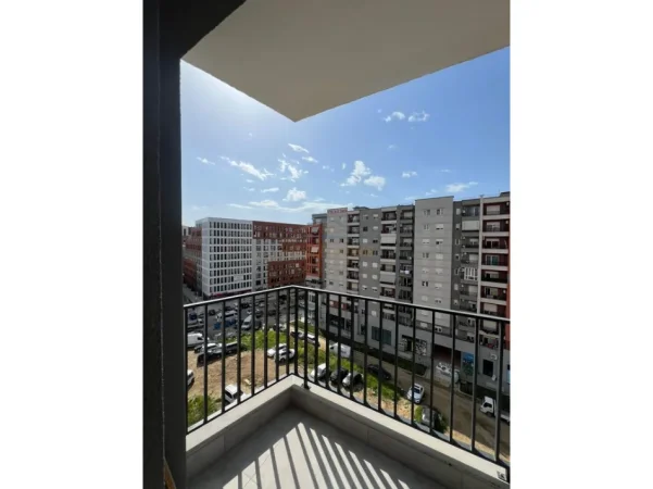Tirane, jepet me qera apartament 1+1 Kati 7, 61 m² 400 € (Unaza e re)