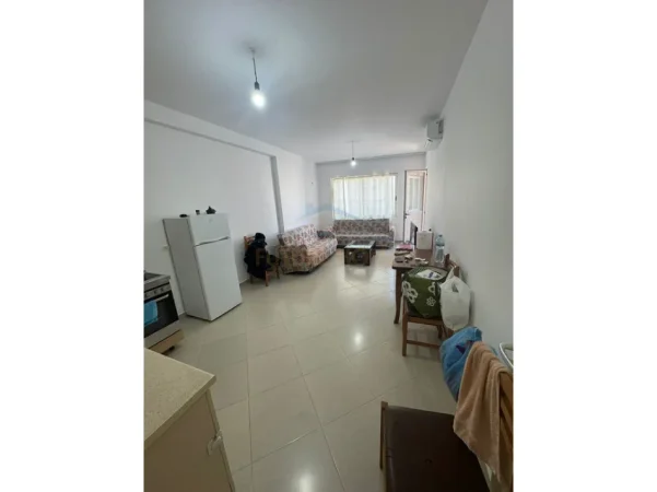 Shqiperi, jepet me qera apartament 2+1 , 90 m² 450 € (Unaza e re)