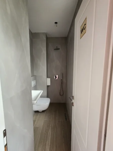🏠 Me Qera Zyre. Kt.2 - 120m2 (📍Std. Dinamo / Bllok )🔥Ngjitur me Proper Pizza ✨️Super vendndodhje || ✨️1500€ Neto / Muaj 💶