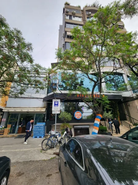 🏠 Me Qera Zyre. Kt.2 - 120m2 (📍Std. Dinamo / Bllok )🔥Ngjitur me Proper Pizza ✨️Super vendndodhje || ✨️1500€ Neto / Muaj 💶