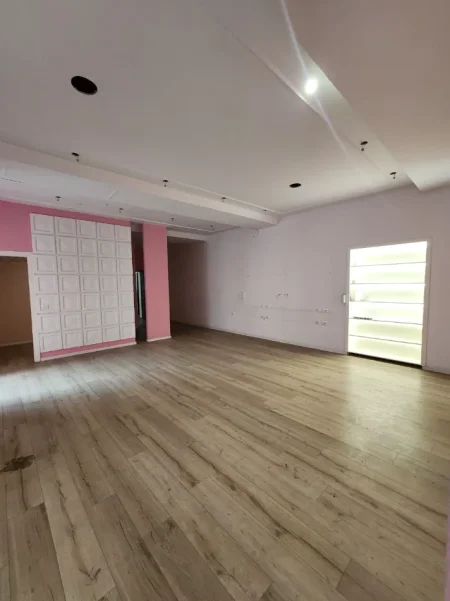 🏠 Me Qera Zyre. Kt.2 - 120m2 (📍Std. Dinamo / Bllok )🔥Ngjitur me Proper Pizza ✨️Super vendndodhje || ✨️1500€ Neto / Muaj 💶
