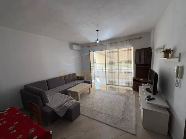 Tirane, jepet me qera apartament 1+1 Kati 6, 70 m² 450 € (Unaza e re)