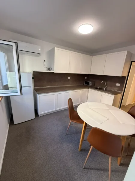 Tirane, jepet me qera zyre Kati 2, 130 m² 1.500 € (Zogu i Zi)