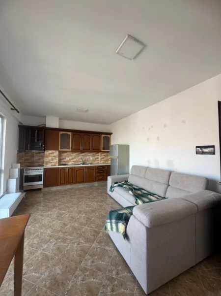 Tirane, shitet apartament 1+1 Kati 4, 75 m² 147.000 € (Komuna e Parisit , kristal center)