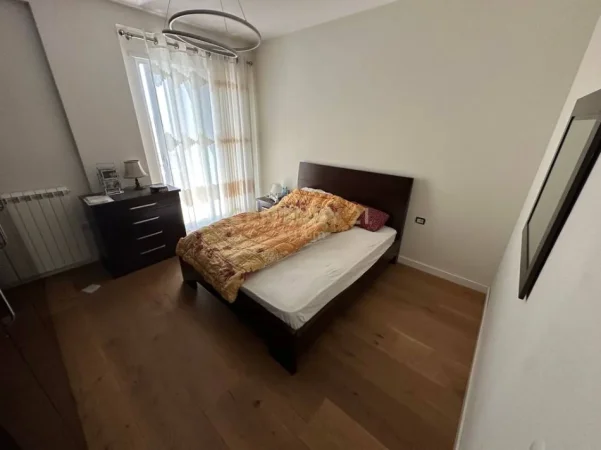 Tirane, shes apartament 2+1+Aneks+Ballkon Kati 3, 151 m² 225.000 € 