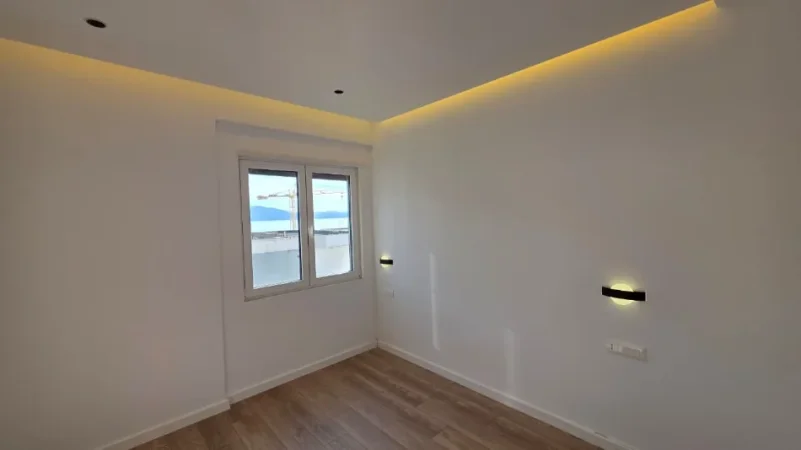 Vlore - Lungomare, shitet apartament 2+1 Kati 10, 118 m² 272.000 € (Rruga Cameria, Lungomare, Vlore)