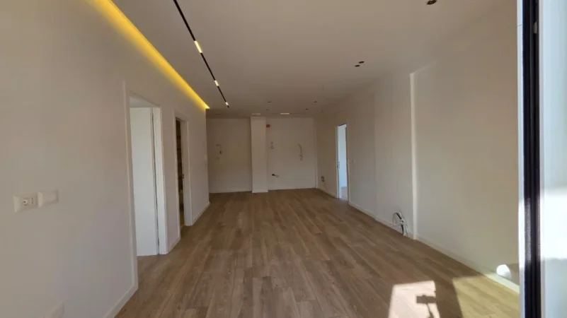 Vlore - Lungomare, shitet apartament 2+1 Kati 10, 118 m² 272.000 € (Rruga Cameria, Lungomare, Vlore)