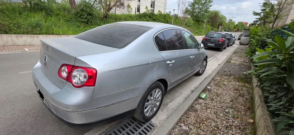 Tirane, shes makine wolfswagen Nafte, automatik 6.000 €