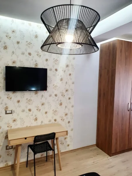Tirane, jepet me qera apartament 1+1 Kati 3, 64 m² 600 € (RRUGA E KOSOVAREVE)