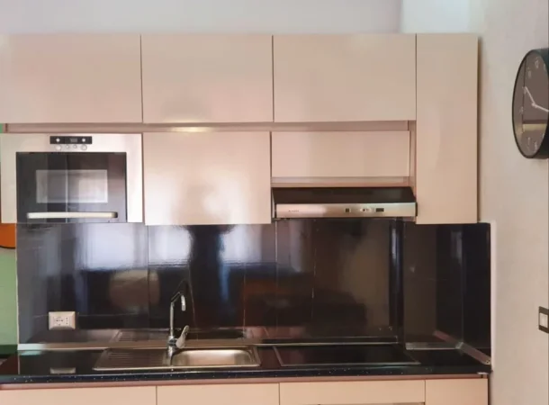 Tirane, jepet me qera apartament 1+1 Kati 3, 64 m² 600 € (RRUGA E KOSOVAREVE)