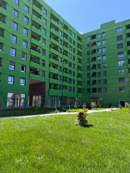 Tirane, shitet apartament 3+1 , 121 m² 178.000 € (5 Maji)