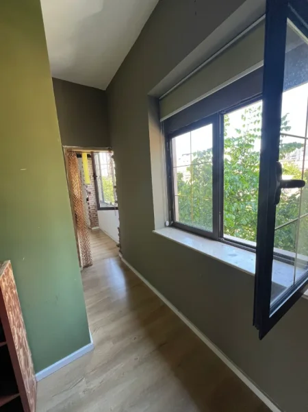 Tirane, jepet me qera 2 apartamente Kati 3, 100 m² 1.200 € (QENDER)