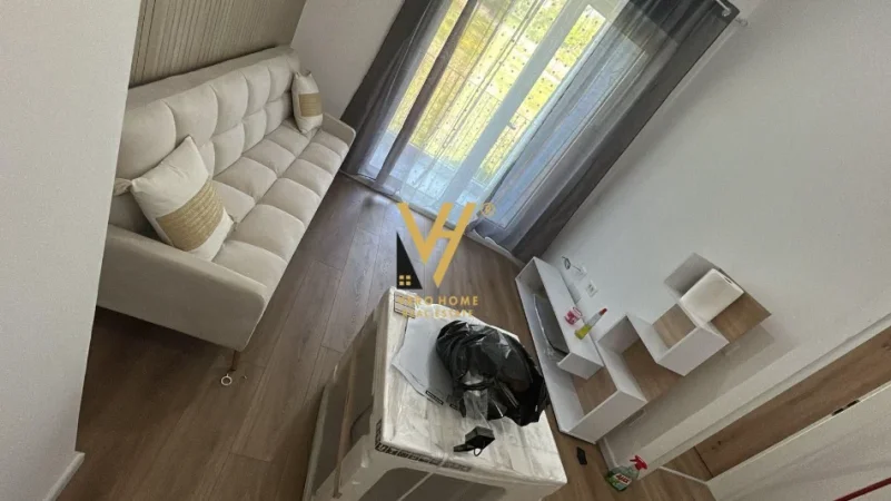 Tirane, jepet me qera apartament 1+1 Kati 2, 50 m² 420 € (FRESKU)