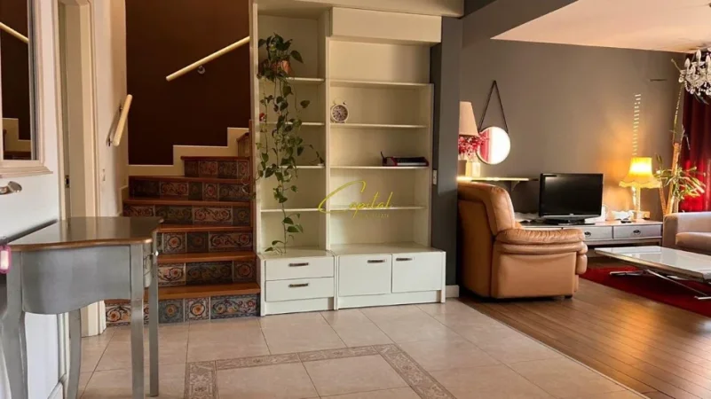 Tirane, jepet me qera apartament duplex 3+1 Kati 4, 120 m² 900 € (RRUGA E DURRESIT)