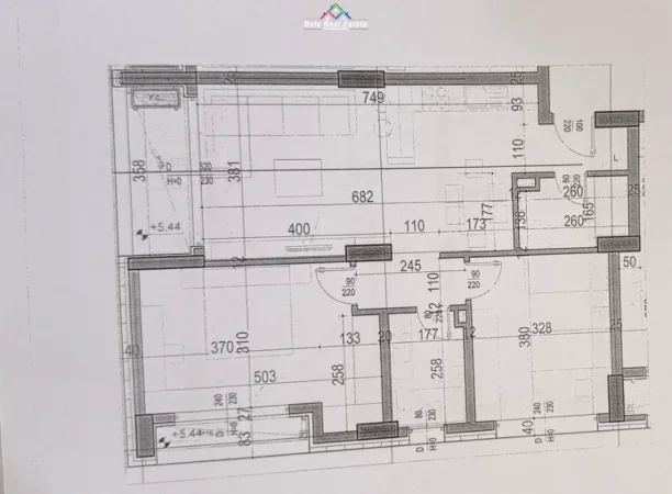Tirane, shes apartament 2+1 Kati 2, 103 m² 200.000 € (fusha e aviacionit)