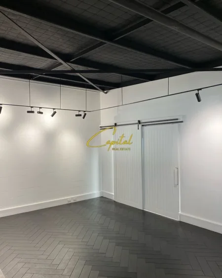 Tirane, jepet me qera dyqan Kati 0, 36 m² 500 € (ST I FUNDIT I TIRANES SE RE)