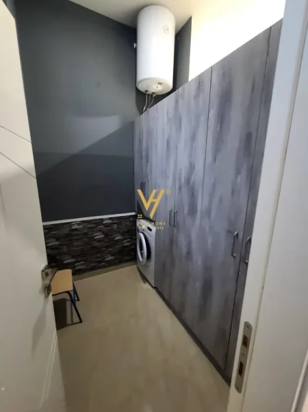 Tirane, jepet me qera apartament 1+1+Ballkon Kati 1, 90 m² 570 € (RRUGA PETI)