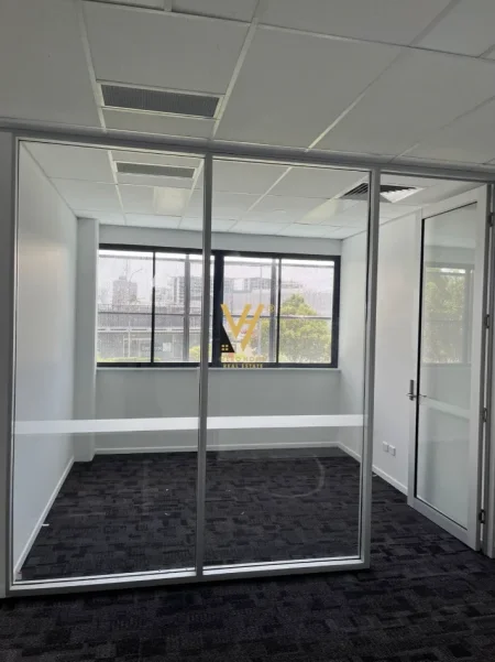 Tirane, jepet me qera zyre Kati 2, 55 m² 620 € (MYSLYM SHYRI)