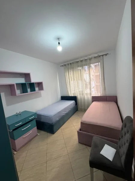 Tirane, shitet apartament 3+1+Ballkon Kati 3, 112 m² 185.000 € 
