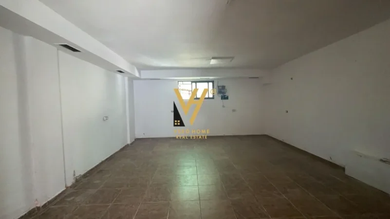 Tirane, jepet me qera dyqan Kati 0, 75 m² 670 € (BLLOK)