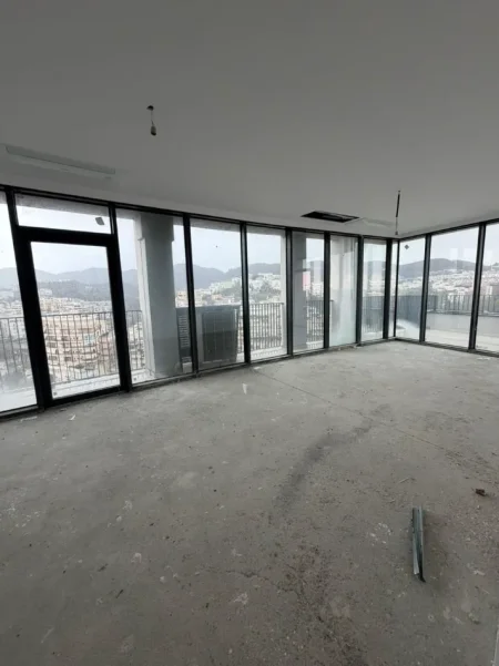 Tirane, shitet apartament 2+1+Aneks+Ballkon Kati 13, 554.300 € 