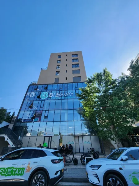💫Zyrë Elitare me Qira ( Rruga Elbasanit - Fakulteti Ekonomik📍) 300m² ( KATI 0) Open Space 🔥🔥 2000€ NETO 💶💶