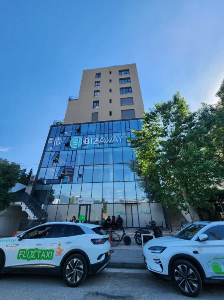 💫Zyrë Elitare me Qira ( Rruga Elbasanit - Fakulteti Ekonomik📍) 300m² ( KATI 0) Open Space 🔥🔥 2000€ NETO 💶💶