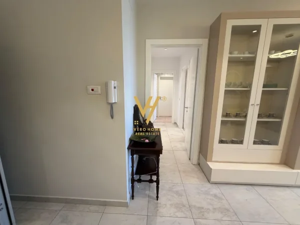 Tirane, shitet apartament 2+1+Ballkon Kati 20, 127 m² 610.000 € (AMBASADOR 3)