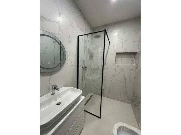 Tirane, jepet me qera apartament 1+1 Kati 1, 57 m² 600 € (kodra e diellit)
