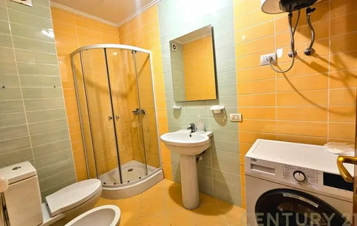 Tirane, jepet me qera apartament 1+1 Kati 3, 62 m² 500 € (Liqeni i Thate)