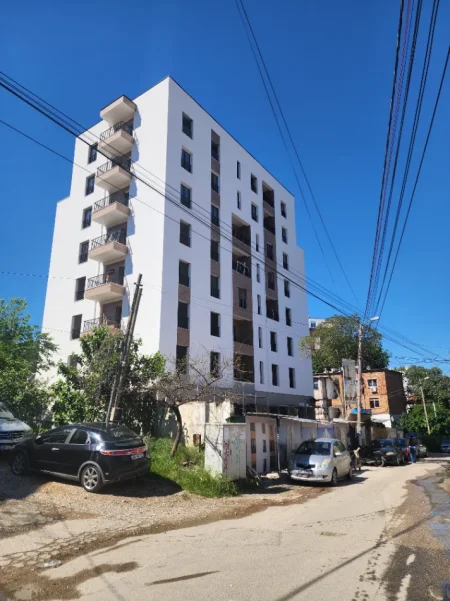 Tirane, shitet garazh | post parkimi Kati -1, 37 m² 