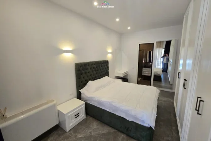 Tirane, jepet me qera apartament 2+1 Kati 5, 116 m² 1350 € (Rruga e KAvajes)