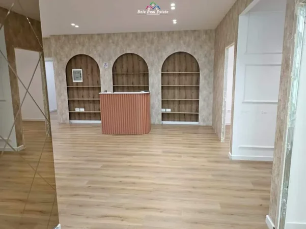 Tirane, jepet me qera zyre Kati 1, 80 m² 630 € (sokrat miho)