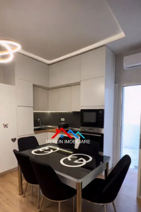 Tirane, jepet me qera apartament 1+1+Ballkon Kati 0, 56 m² 550 € (RRUGA HAMDI GARUNJA,LIQENI I THATE)