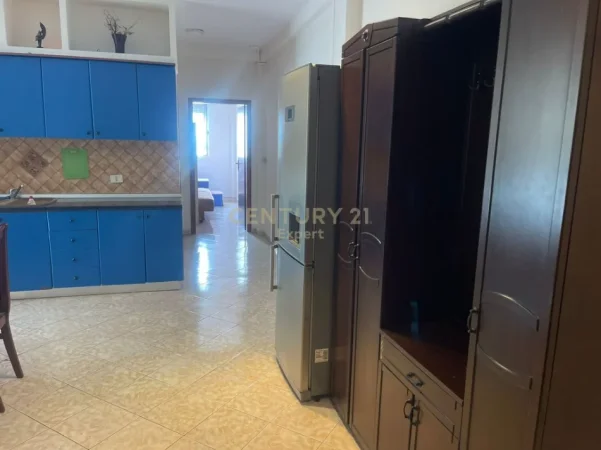 Tirane, jepet me qera apartament 2+1 Kati 8, 63 m² 500 € (Zogu zi)